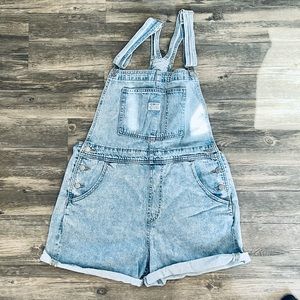 Levi’s overall shorts